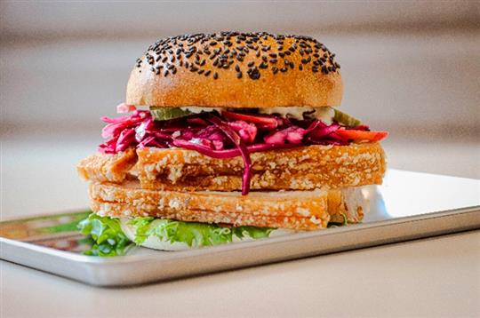 NYHED! Nadias Flæskestegsburger